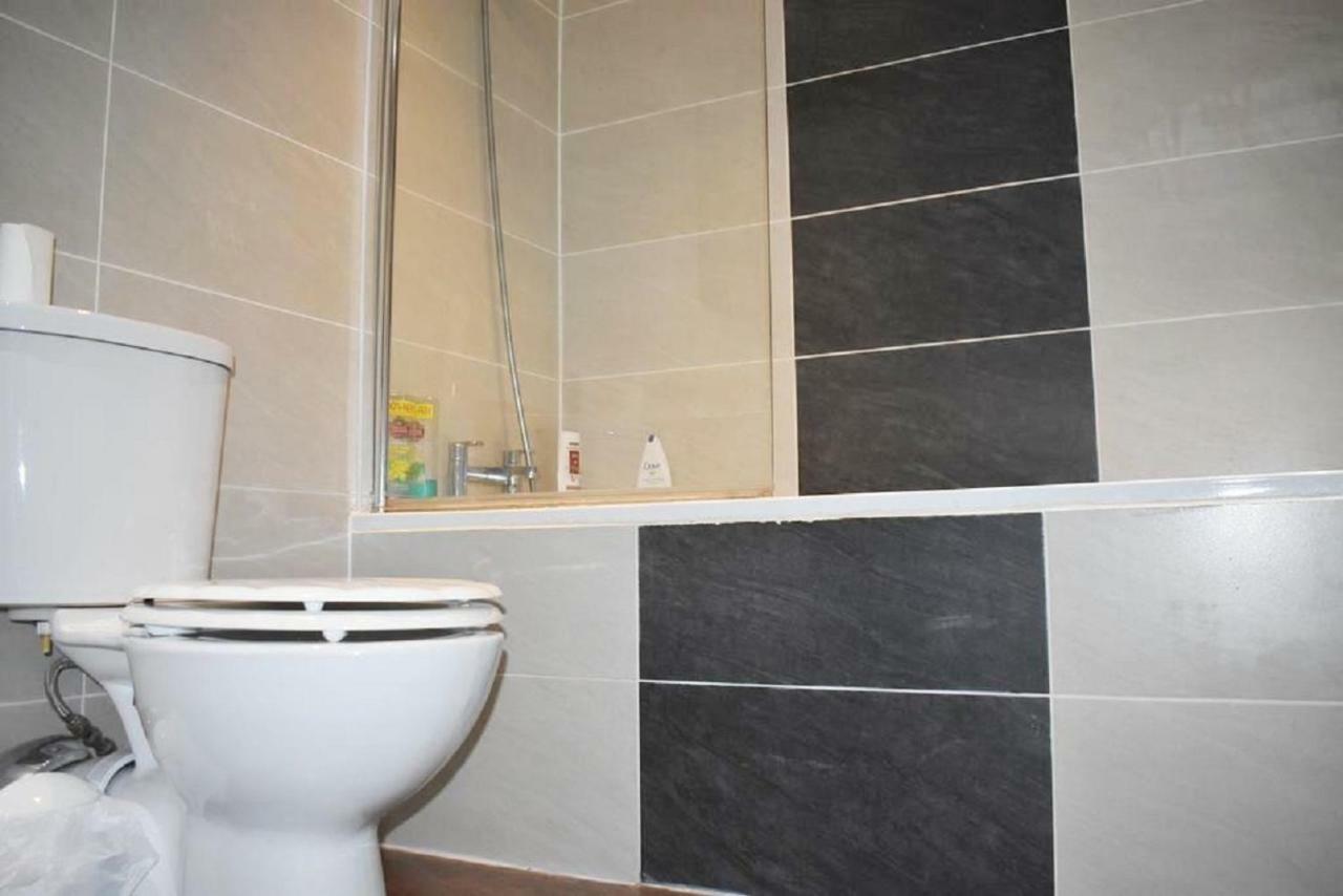קרואולי Lux Apartment In Gatwick מראה חיצוני תמונה
